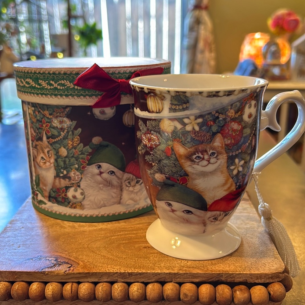 Christmas Holiday Kitty Cat Mug Cup in Hat Style Gift Box New Never Used Vintage